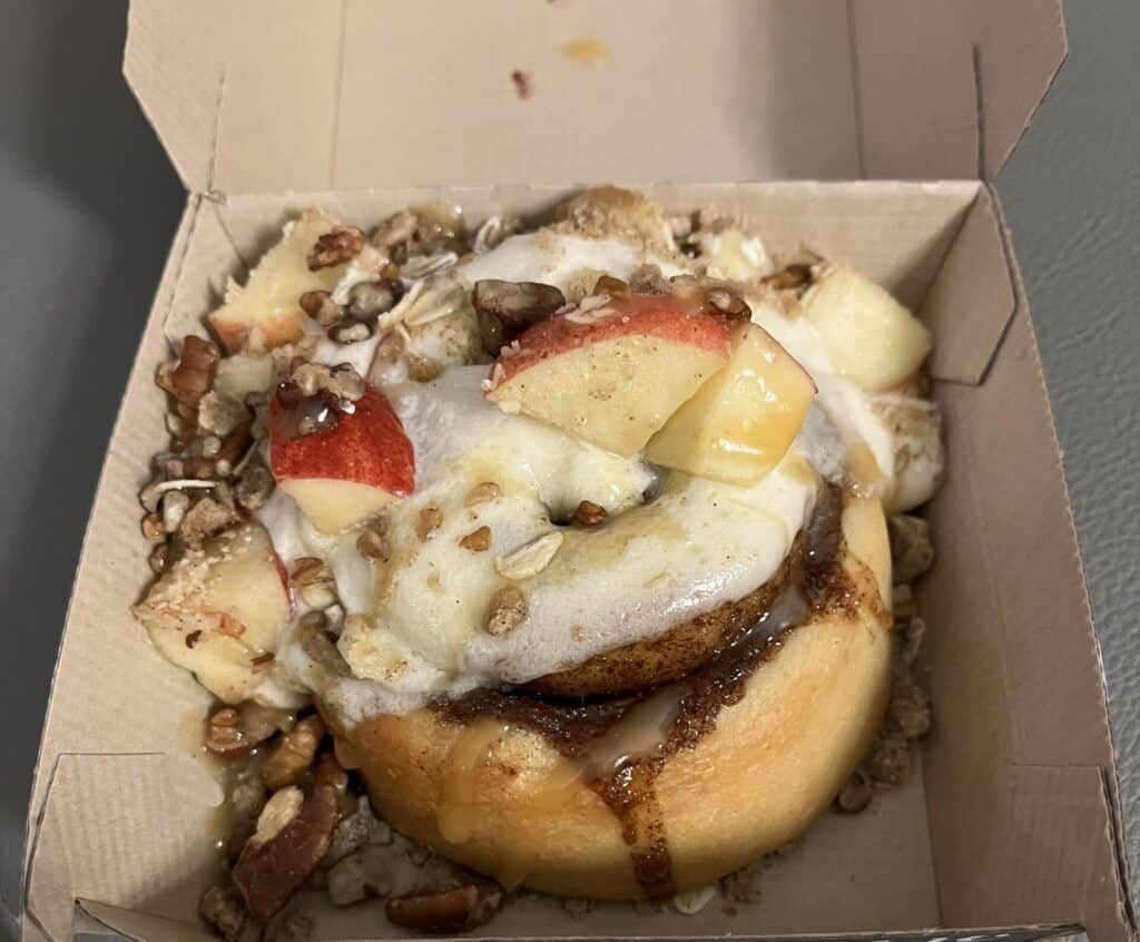 Cinnaholic Cinnabon Bun with Toppings