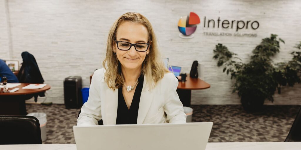 Maria Fagrelius, a veteran localization expert at Interpro completing training on AI and human collaboration in translation workflows.